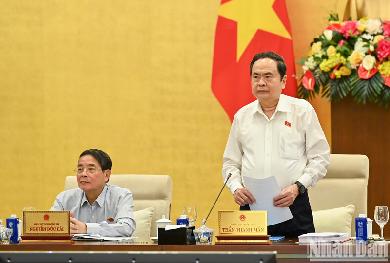 El presidente de la Asamblea Nacional, Tran Thanh Man, interviene en la sesión. (Fotografía: Nhan Dan)