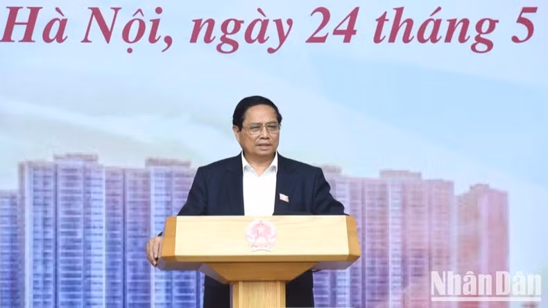 El primer ministro de Vietnam, Pham Minh Chinh, interviene en la reunión. (Fotografía: Nhan Dan)