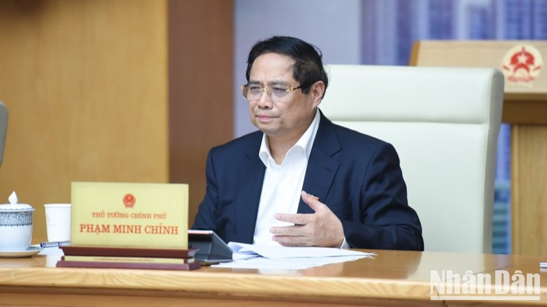 El primer ministro de Vietnam, Pham Minh Chinh, habla en la sesión. (Fotografía: Nhan Dan)