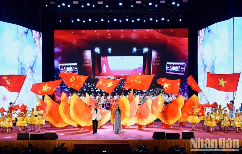 Una actuación en honor a la imperecedera cultura de Vietnam.