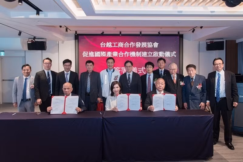 En el acto. (Fotografía: thoidai.com.vn)