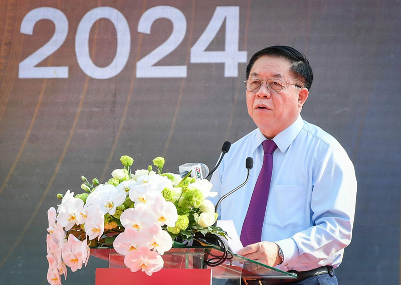 El jefe de la Comisión de Comunicación y Educación del Comité Central del Partido, Nguyen Trong Nghia, en el evento. (Fotografía: Nhan Dan)