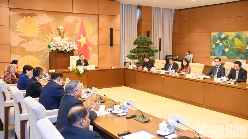 En la cita. (Fotografía: Nhan Dan)