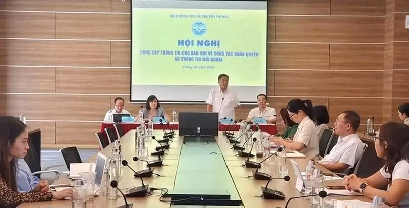 En la conferencia. (Fotografía: qdnd.vn)