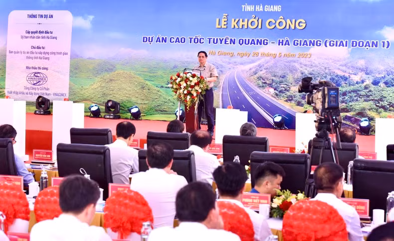 Escena de la ceremonia. Escena de la ceremonia.