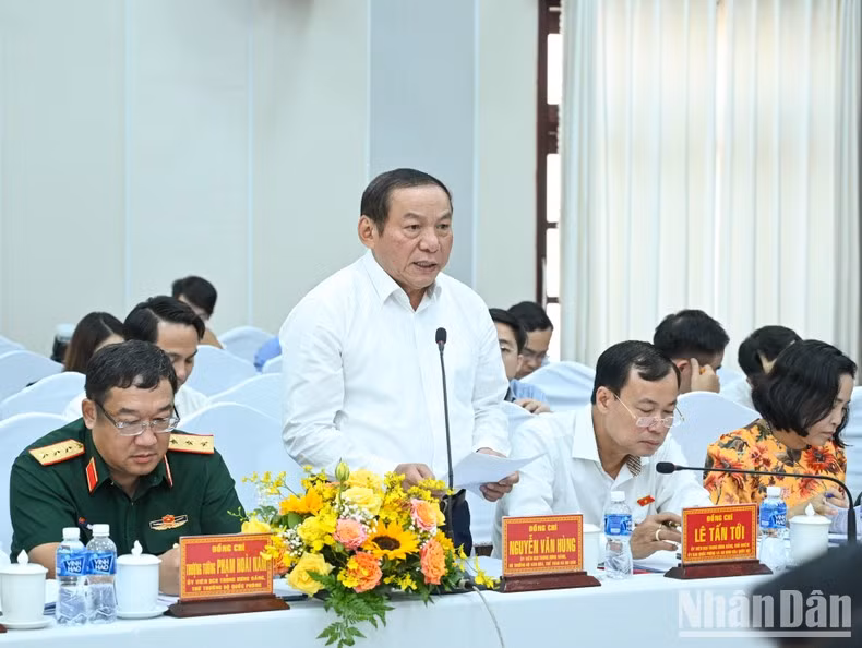 El ministro de Cultura, Deportes y Turismo, Nguyen Van Hung.