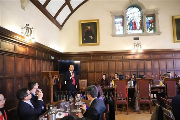 El embajador de Vietnam en el Reino Unido en el evento. (Fotografía: VNA)