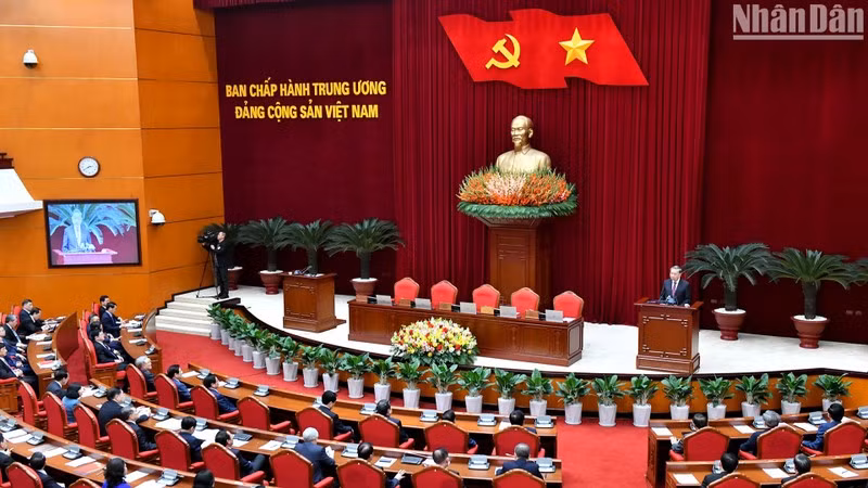 El secretario general del Partido Comunista de Vietnam, To Lam, interviene en la sesión. (Fotografía: Nhan Dan)