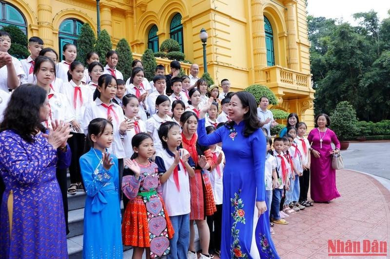 La vicepresidenta de Vietnam, Vo Thi Anh Xuan, en el encuentro. (Fotografía: Nhan Dan)