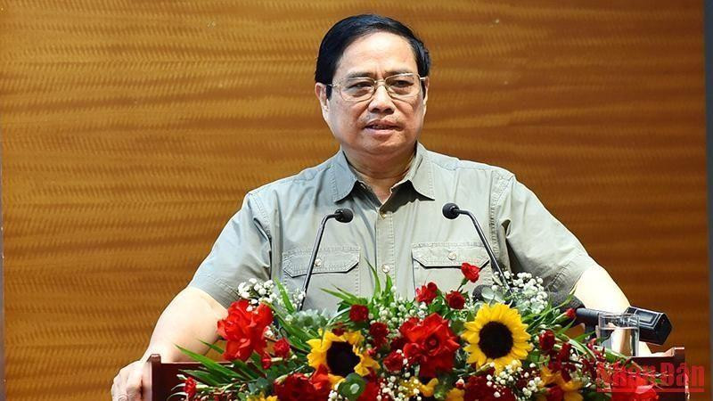 El primer ministro vietnamita, Pham Minh Chinh, en la reunión. (Fotografía: Nhan Dan)