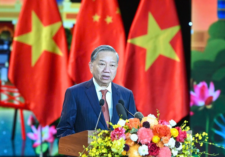 El secretario general del Partido Comunista de Vietnam, To Lam, habla en el encuentro. (Fotografía: Nhan Dan)