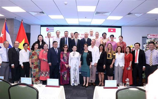 Los participantes en el encuentro. (Fotografía: VNA)