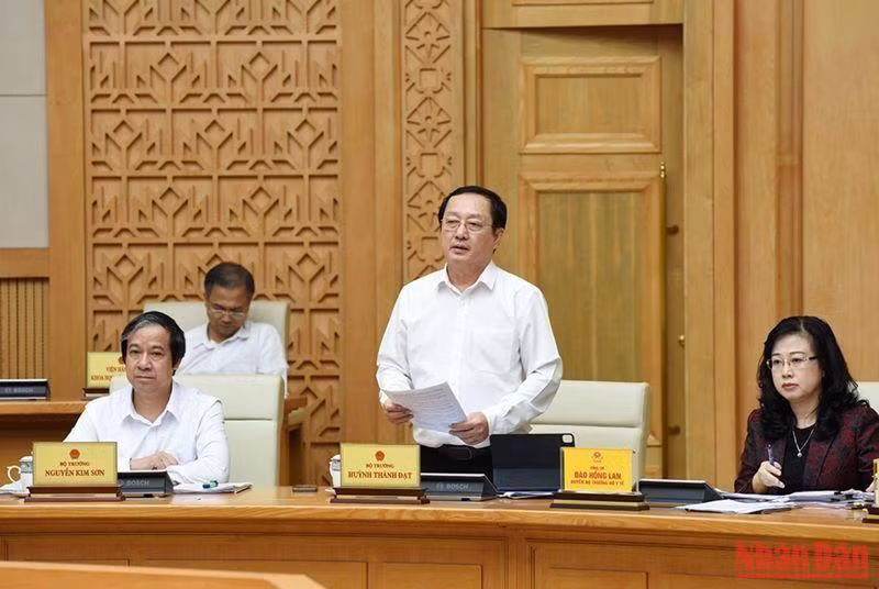 El ministro de Ciencia y Tecnología, Huynh Thanh Dat. El ministro de Ciencia y Tecnología, Huynh Thanh Dat.