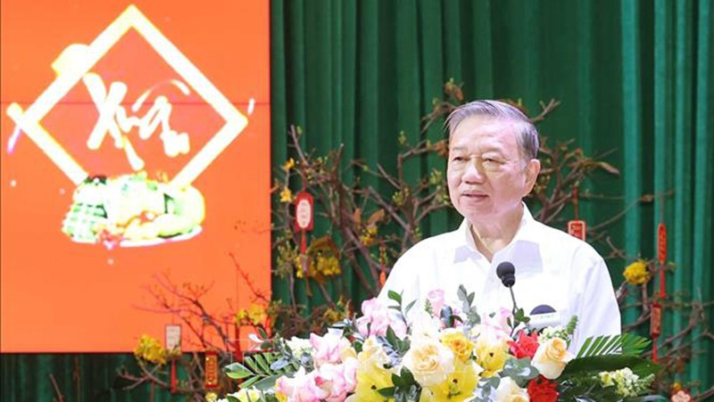 El secretario general del Partido Comunista de Vietnam, To Lam, habla en la reunión. (Fotografía: VNA)