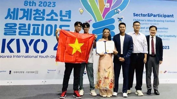 Los estudiantes vietnamitas que participan en KIYO 4I. (Fotografía: VNA)
