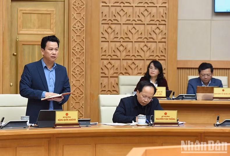 El ministro de Recursos Naturales y Medio Ambiente, Dang Quoc Khanh.