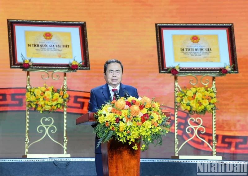 El presidente de la Asamblea Nacional de Vietnam, Tran Thanh Man, interviene en la ceremonia. (Fotografía: Nhan Dan)