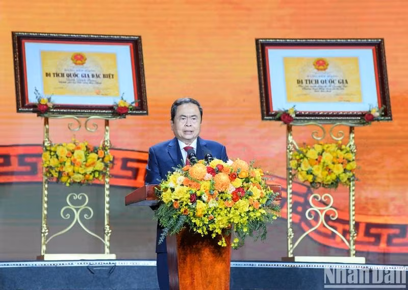 El presidente de la Asamblea Nacional de Vietnam, Tran Thanh Man, interviene en la ceremonia. (Fotografía: Nhan Dan)