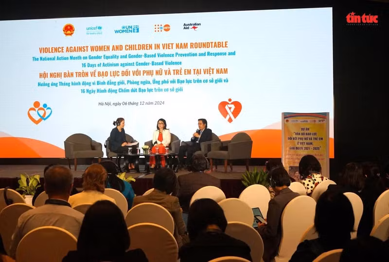 Panorama de la mesa redonda. (Fotografía: VNA)