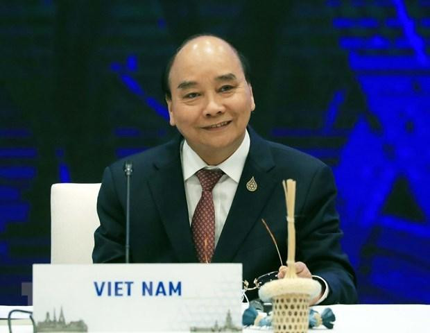 El presidente de Vietnam, Nguyen Xuan Phuc, en el diálogo. (Fotografía: VNA)