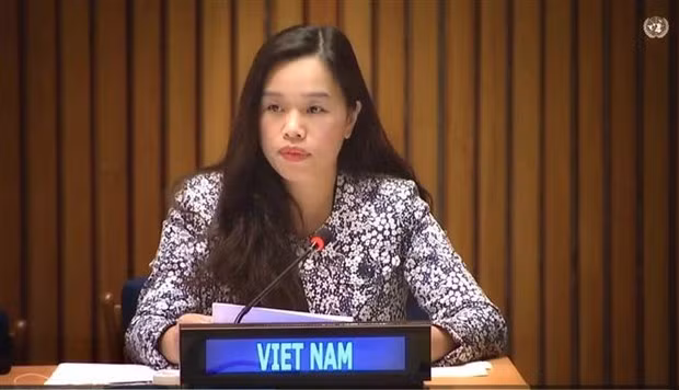 La ministra consejera Le Thi Minh Thoa, jefa adjunta de la misión de Vietnam ante la ONU. La ministra consejera Le Thi Minh Thoa, jefa adjunta de la misión de Vietnam ante la ONU.