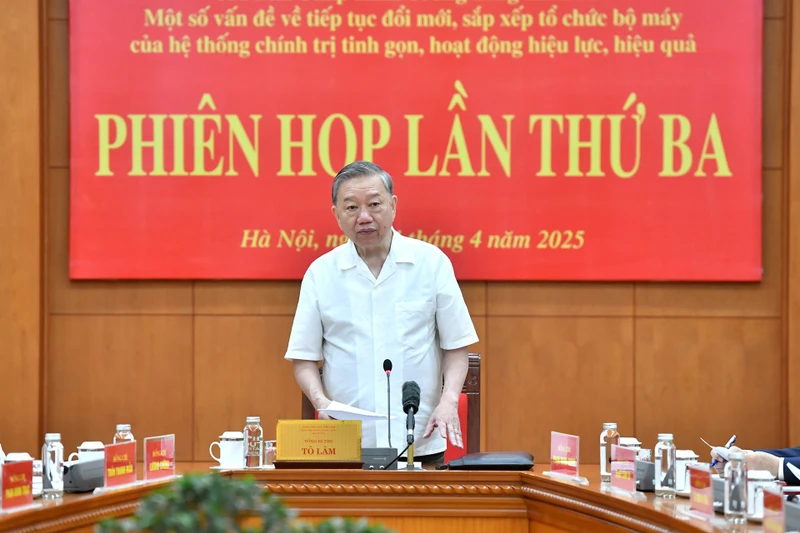 El secretario general del Partido Comunista de Vietnam, To Lam, interviene en la sesión. (Fotografía: Nhan Dan)