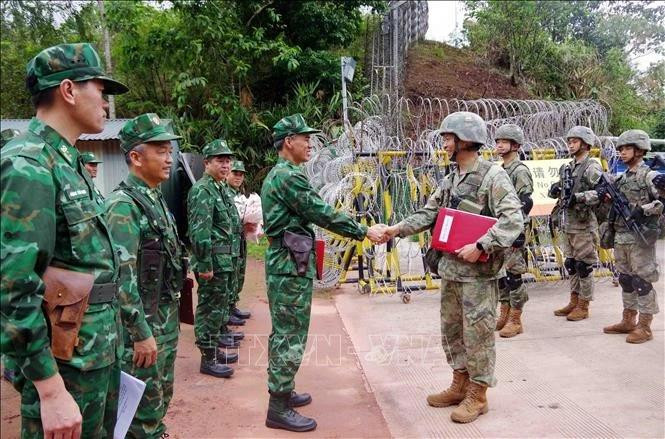 El Alto Mando de la Guardia Fronteriza de la provincia vietnamita de Dien Bien y la Región de la Guardia Fronteriza de Mengzi, en China, inician su patrullaje bilateral. (Fotografía: VNA)