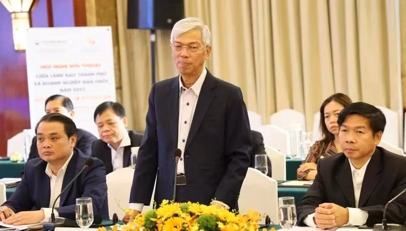 El vicepresidente del Comité Popular de Ciudad Ho Chi Minh Vo Van Hoan habla en el evento. (Fotografía: Nhan Dan)