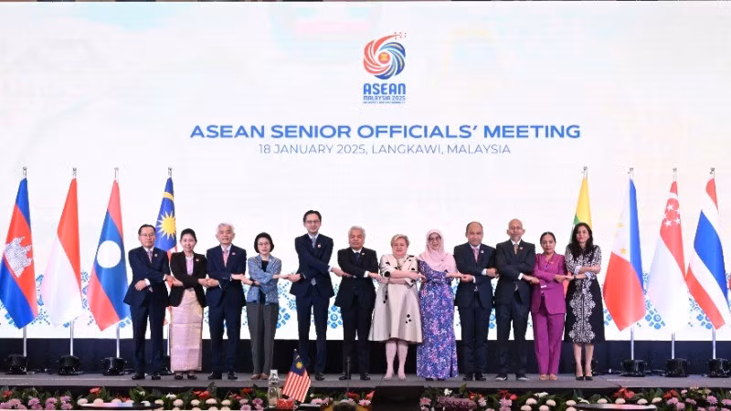 En la reunión de altos funcionarios de la Asean en preparación para la AMM. (Fotografía: Nhan Dan)