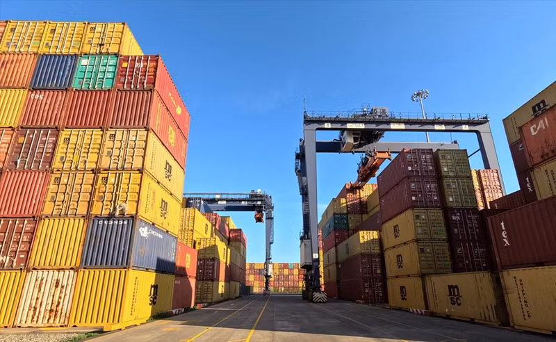 Los contenedores almacenados en el puerto Saigón-SSA (SSIT) pertenecen al sistema portuario Cai Mep-Thi Vai.