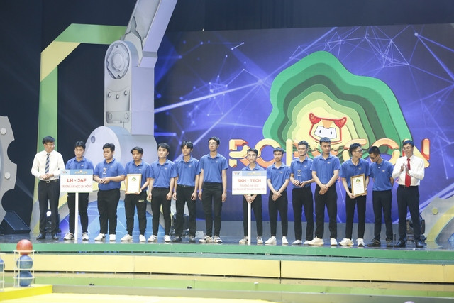 Clausuran Concurso de Creatividad Robótica de Vietnam 2024