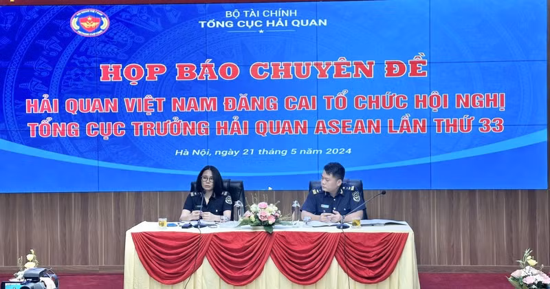 En la conferencia de prensa para anunciar la reunión del sector de la aduana de la Asean. (Foto: VNA)
