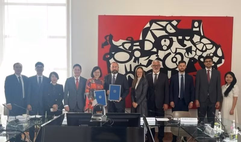 Participantes en la octava sesión del Comité Conjunto de Cooperación Científica y Tecnológica Vietnam-Italia. (Fuente:VNA)