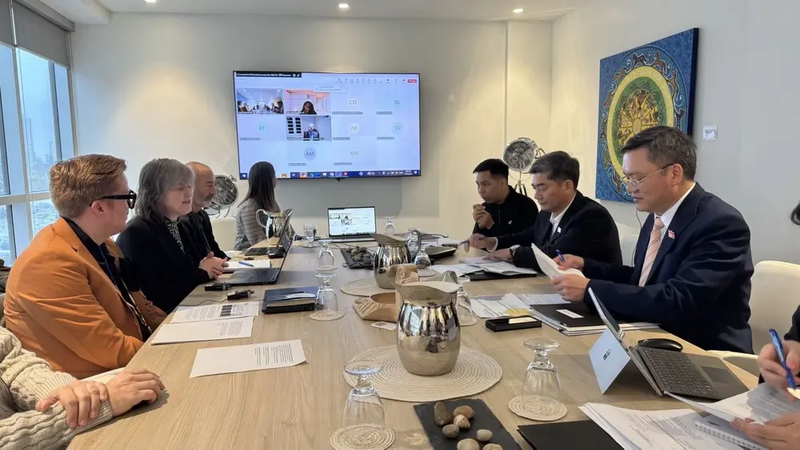 Los legisladores vietnamitas sostienen sesiones de trabajo con varios ministerios y agencias de Canadá involucrados en la relación con los pueblos indígenas (Fuente: VNA)