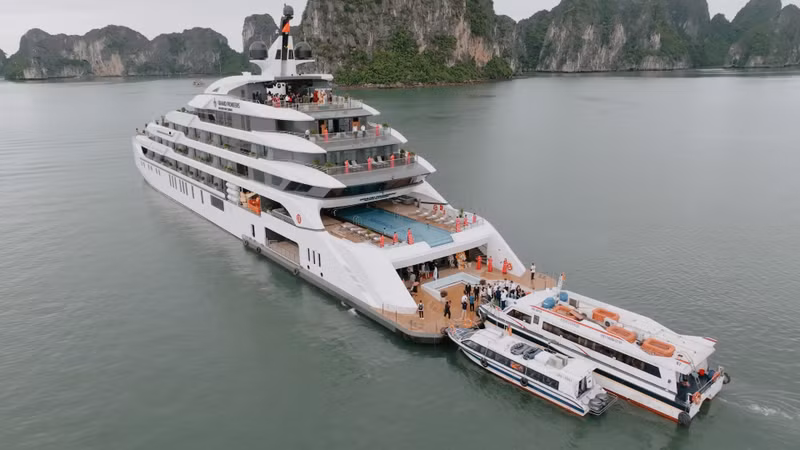 Cruceros en la Bahía de Ha Long (Foto: VNA)