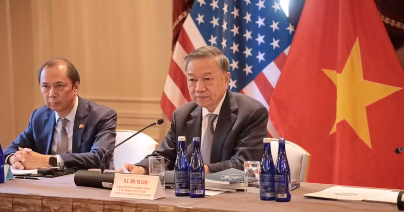 El secretario general del Partido Comunista y presidente de Vietnam, To Lam, en el encuentro con dirigentes de organizaciones de izquierda en EE.UU. (Fuente: VNA)