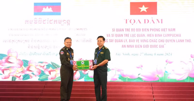 En el evento. (Fuente: VNA)