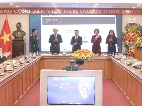 Delegados inauguran el portal web oficial del premio (Fuente: VNA)