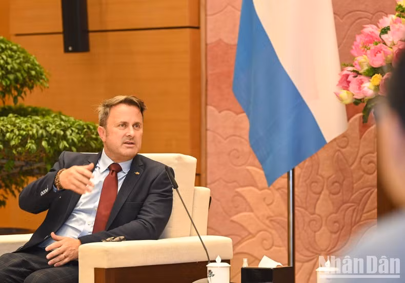 Presidente de la Asamblea Nacional de Vietnam recibe al premier de Luxemburgo ảnh 9