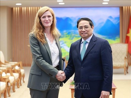 El primer ministro de Vietnam, Pham Minh Chinh, recibió a la directora general de la Agencia de Estados Unidos para el Desarrollo Internacional (USAID), Samantha Power (Foto: VNA)