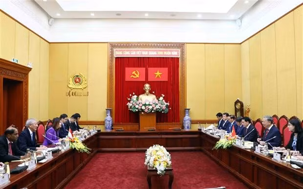 En las convesaciones (Fuente: VNA) En las convesaciones (Fuente: VNA)