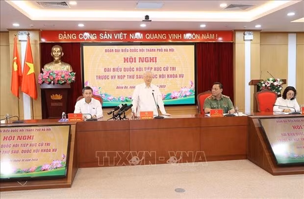 El secretario general del Partido Comunista de Vietnam, Nguyen Phu Trong, habla en el encuentro con votantes de Hanoi (Fuente: VNA)