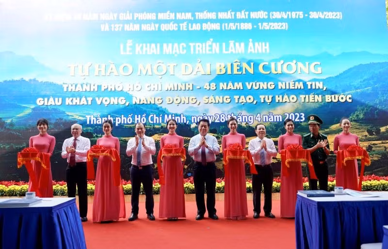 En la ceremonia de inauguración.