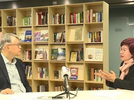 El profesor, doctor en ciencias políticas Choe Won-gi, jefe del Departamento de Investigación de Políticas Asean- la India de la Academia Diplomática de Corea del Sur, en una entrevista concedida a la Agencia Vietnamita de Noticias (Fotografía: VNA)