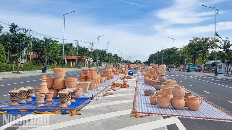 Se presentan dos mil 500 productos cerámicos.