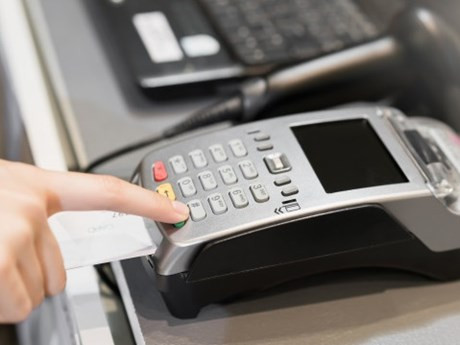 Ciudad Ho Chi Minh impulsa implementación de facturas electrónicas emitidas por cajas registradoras