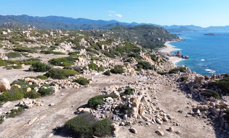 Belleza prístina del área rocosa en la Reserva de la Biosfera Nui Chua. (Foto: VNA)