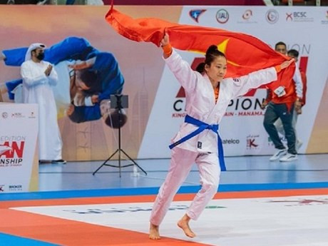 La atleta Phung Thi Hue ganó una preciosa medalla de oro para el equipo vietnamita de jujitsu. (Foto: thethao.sggp.org.vn)