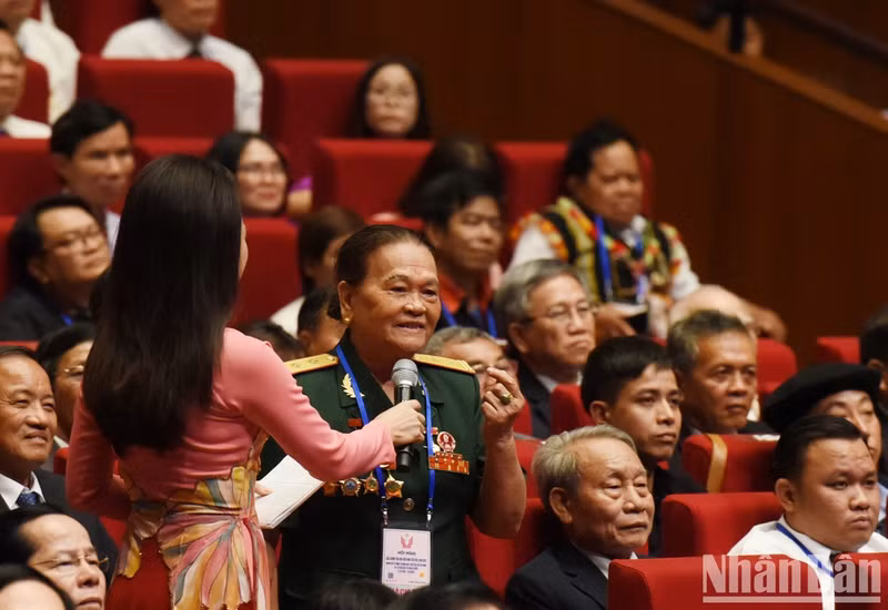 La heroina de las Fuerzas Armadas Revolucionarias de Vietnam, Ngo Thi Tuyen.