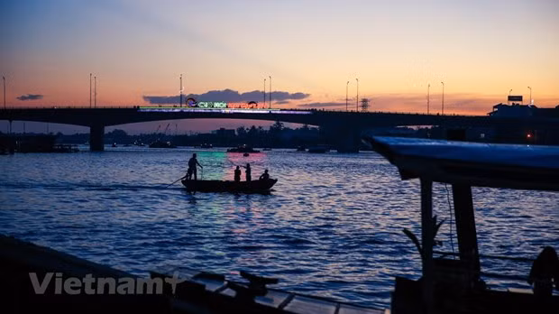Cai Rang es uno de los tres mercados flotantes más visitados del Delta del río Mekong. (Fuente: Vietnam+) Cai Rang es uno de los tres mercados flotantes más visitados del Delta del río Mekong. (Fuente: Vietnam+)
